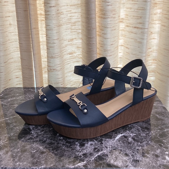 Nautica Navy Blue Sandals 👡 - Picture 1 of 11